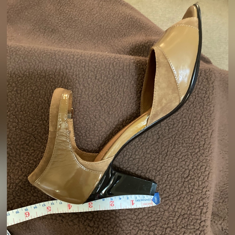 Sofft Heels, Buckle Ankle Strap, Sz 9-1/2. Tan Suede and Brown Patent Preowned - Picture 4 of 11
